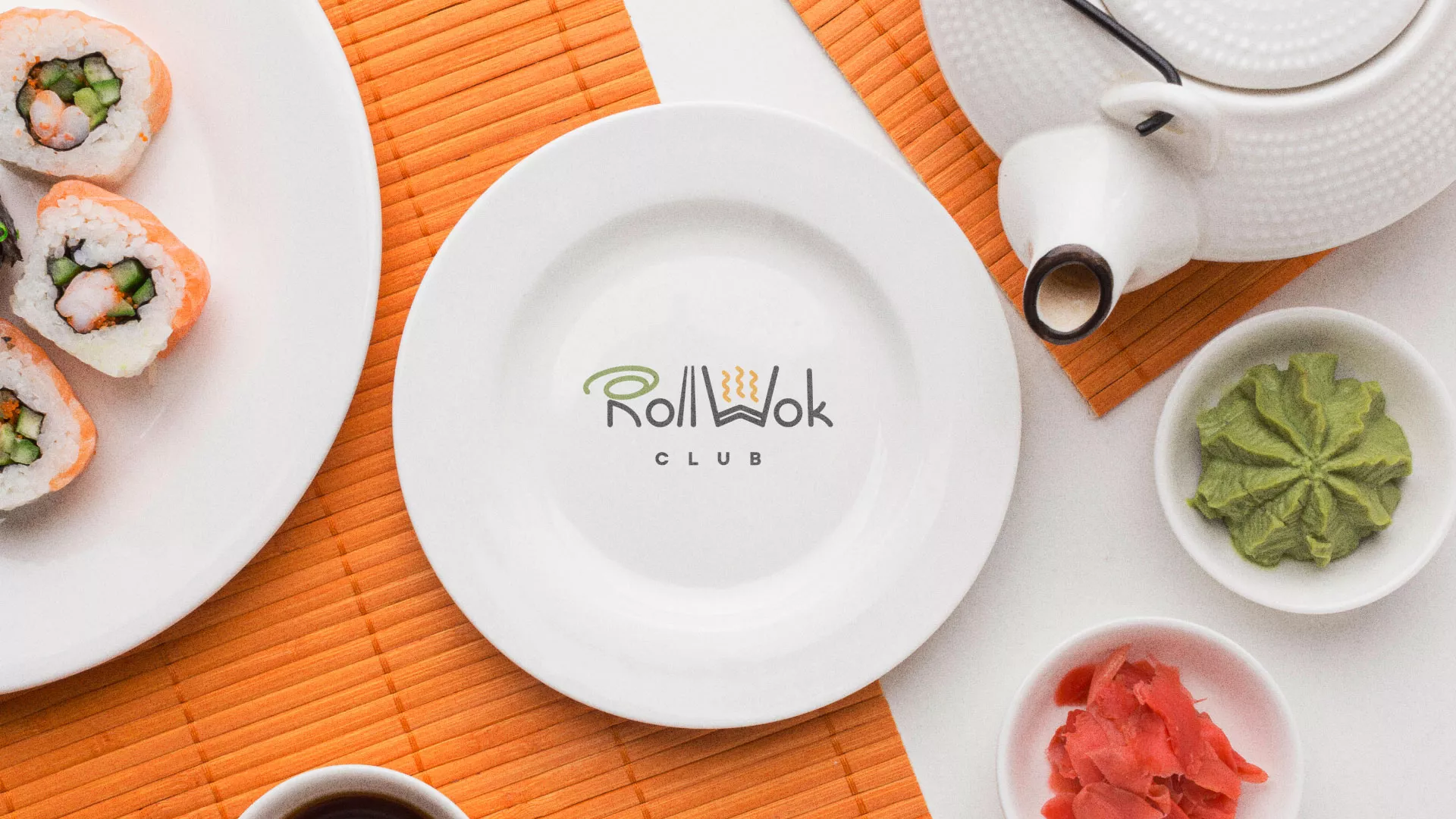Разработка логотипа и фирменного стиля суши-бара «Roll Wok Club» в Тынде